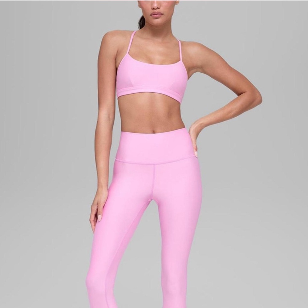 ALO Yoga Light Pink Sports Bra and Leggings Set